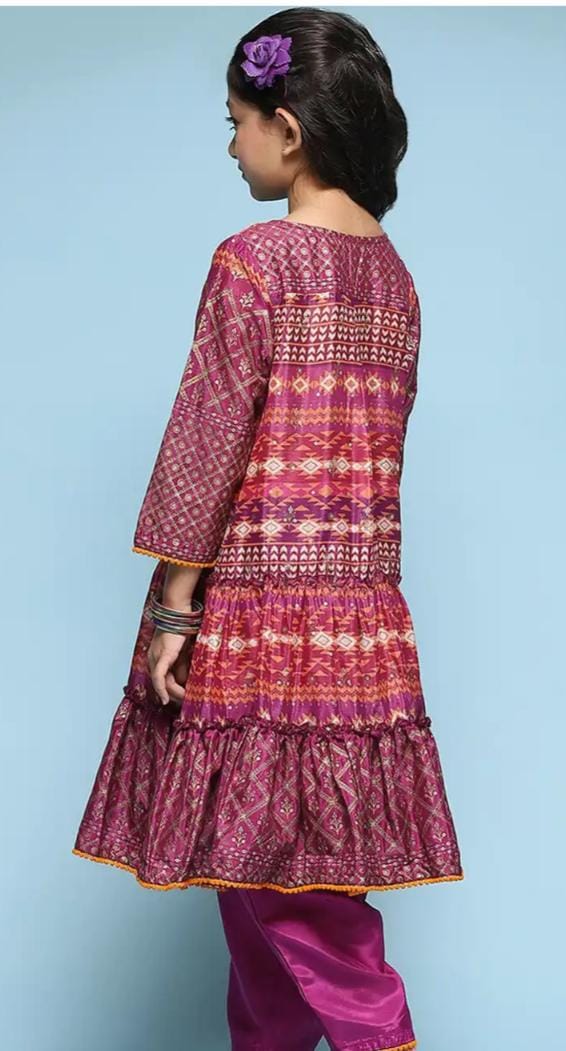 Girls Ethnic Motifs Printed Layered Kurta With Salwar & Dupatta in Germany